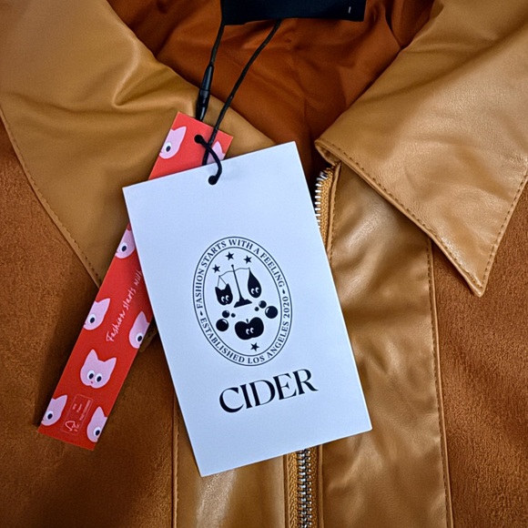NEW WITH TAGS CIDER SUEDE ZIP UP COLLARED CROPPED RETRO JACKET SIZE LARGE - Picture 9 of 10